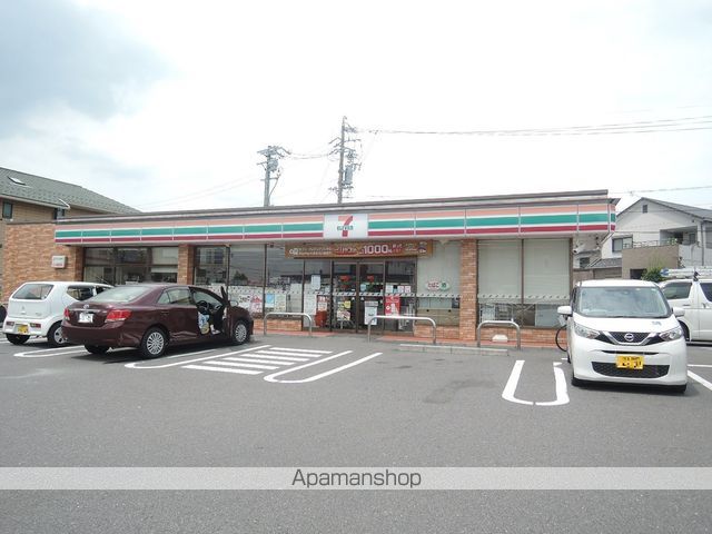 コンビニ　セブンイレブン（コンビニ）まで965m