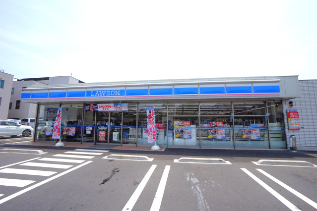 コンビニ　ローソン高松浜ノ町東店（コンビニ）まで256m