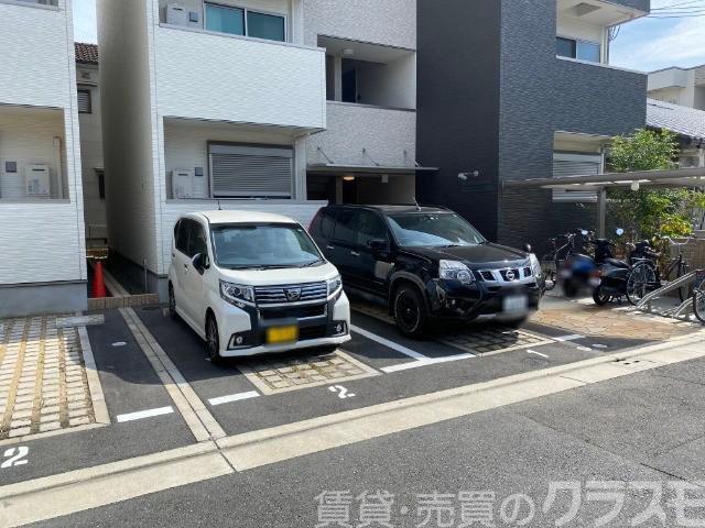 駐車場　敷地内駐車場