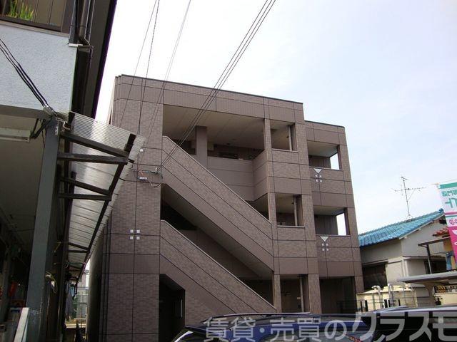 建物外観　周りは静かな住宅街です