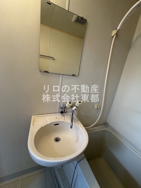 洗面設備　洗面ボウルと鏡もございます☆