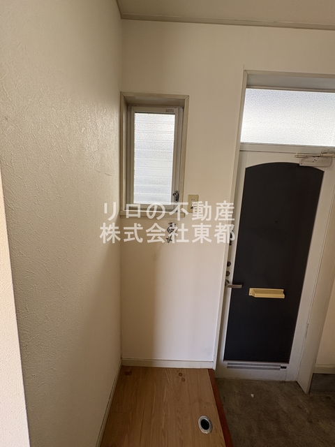 その他　洗濯機置き場は室内にあるので雨に濡れる心配はありません。