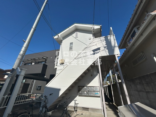 建物外観　飛田給駅徒歩１１分☆健康のため歩くのもいいですね！
