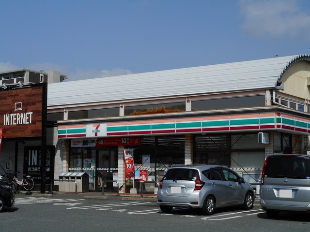 コンビニ　セブンイレブン出仲間６丁目店（コンビニ）まで800m