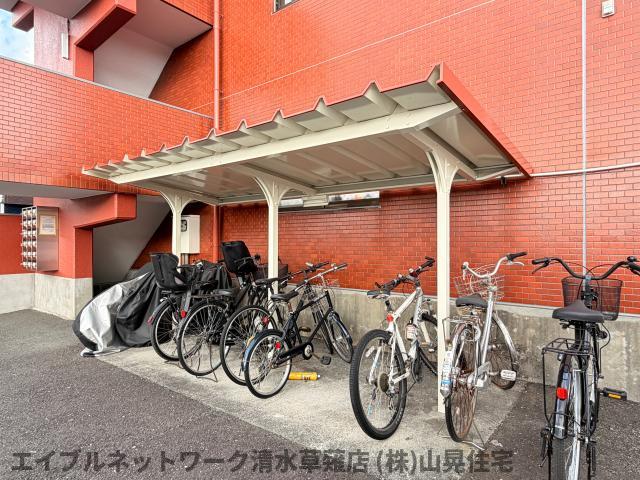 ＪＲ東海道本線 草薙駅 徒歩15分 3階建 築31年の外観写真