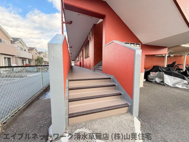 ＪＲ東海道本線 草薙駅 徒歩15分 3階建 築31年の外観写真