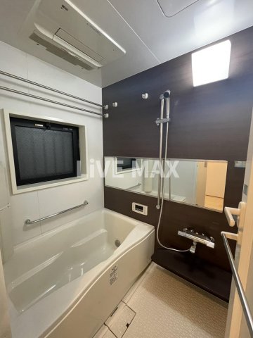 バス・シャワールーム　※別部屋のお写真です。