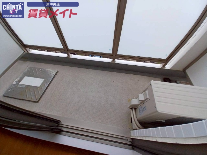バルコニー　同じ物件、別部屋の写真です