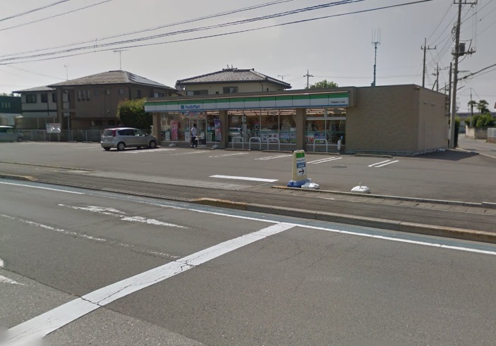 コンビニ　ファミリーマート 宇都宮越戸三丁目店（コンビニ）まで454m