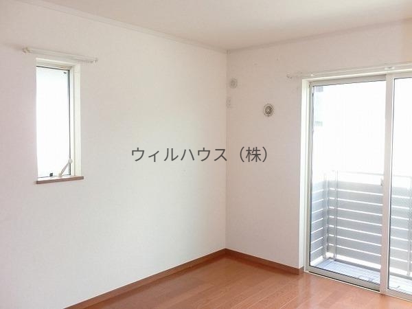 その他部屋・スペース　明るい洋室！