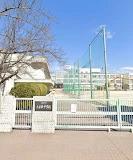 中学校　名古屋市立大曽根中学校（中学校）まで153m