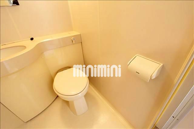 トイレ　清潔感のあるトイレです