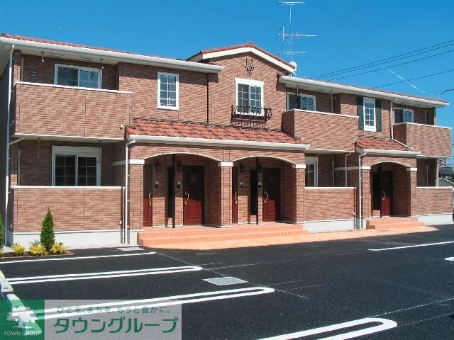 建物外観　駐車場