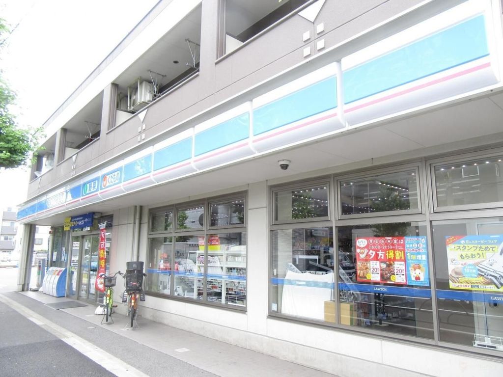 コンビニ　ローソン西綾瀬3丁目店（コンビニ）まで290m