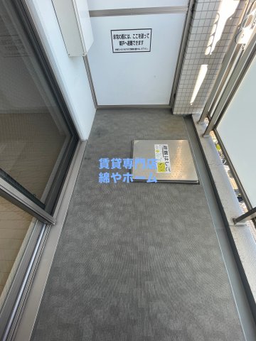 バルコニー　開放的で明るい空間を演出してくれるバルコニーです