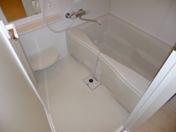 バス・シャワールーム　別部屋参考写真となります