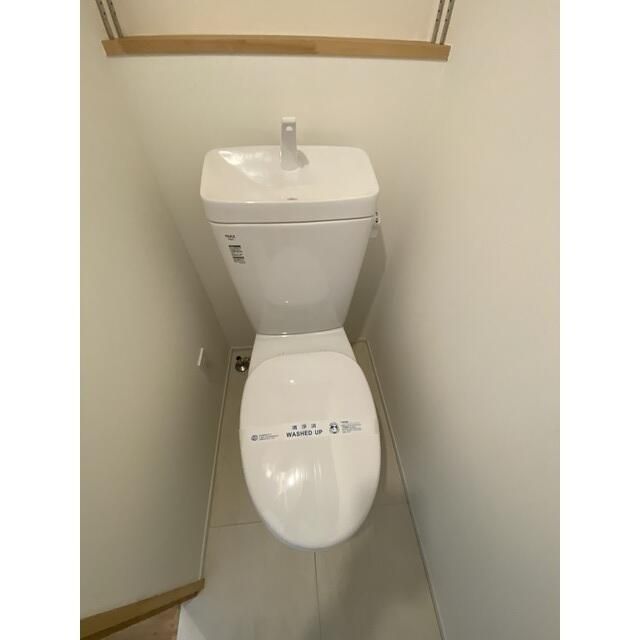 トイレ　※全て別号室のお写真。内装等参考にしてください。