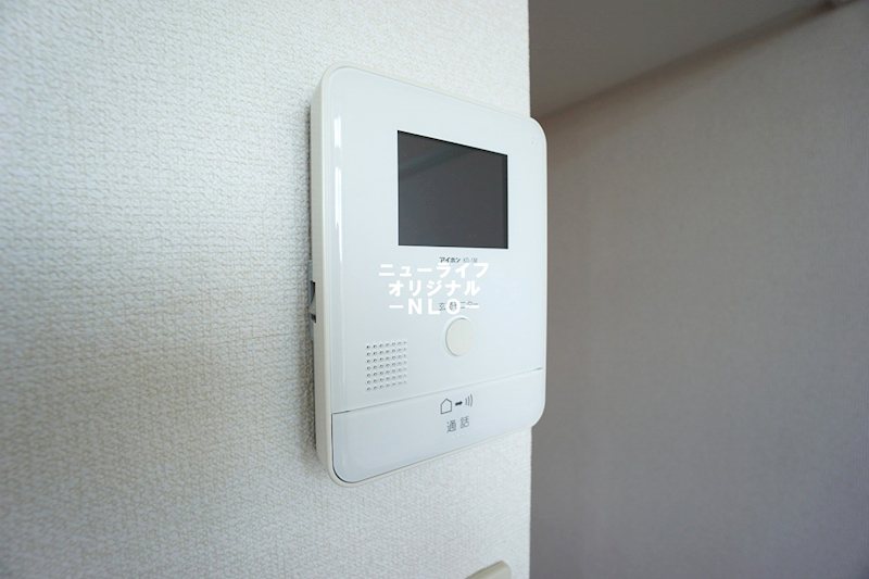 セキュリティ　室内から来訪者を確認できるTVモニターホン付きです☆
