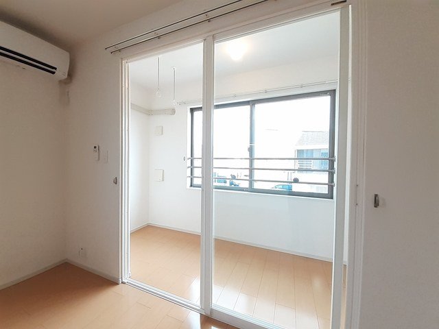 その他部屋・スペース　サンルーム。雨の日や冬でも安心して洗濯物が干せます！