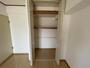 収納　寝室の収納です。部屋がすっきり片付きます。