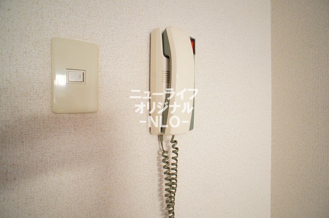 セキュリティ　来訪者の確認ができるインターホン