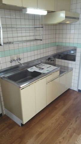 キッチン　コンパクトなキッチンで掃除もラクラク