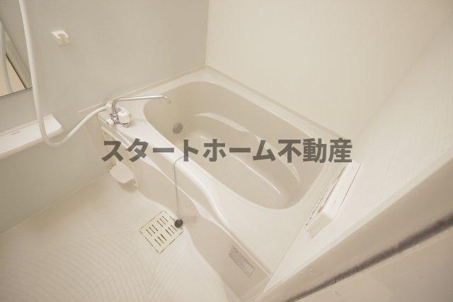 バス・シャワールーム　ゆったり過ごせるお風呂です