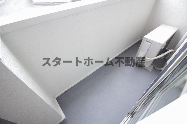 バルコニー　陽当たり良好なバルコニーです