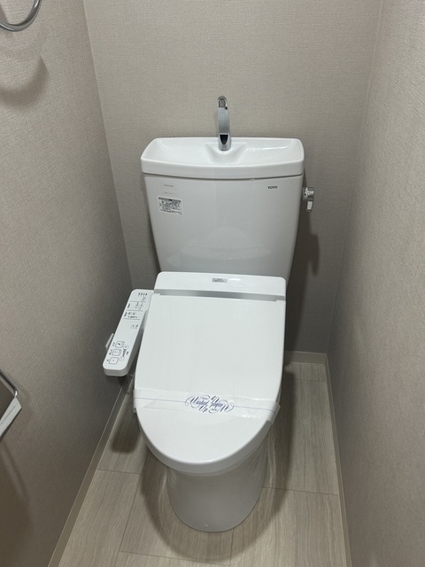 トイレ　トイレ