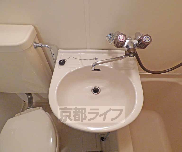 洗面設備　洗面台です。