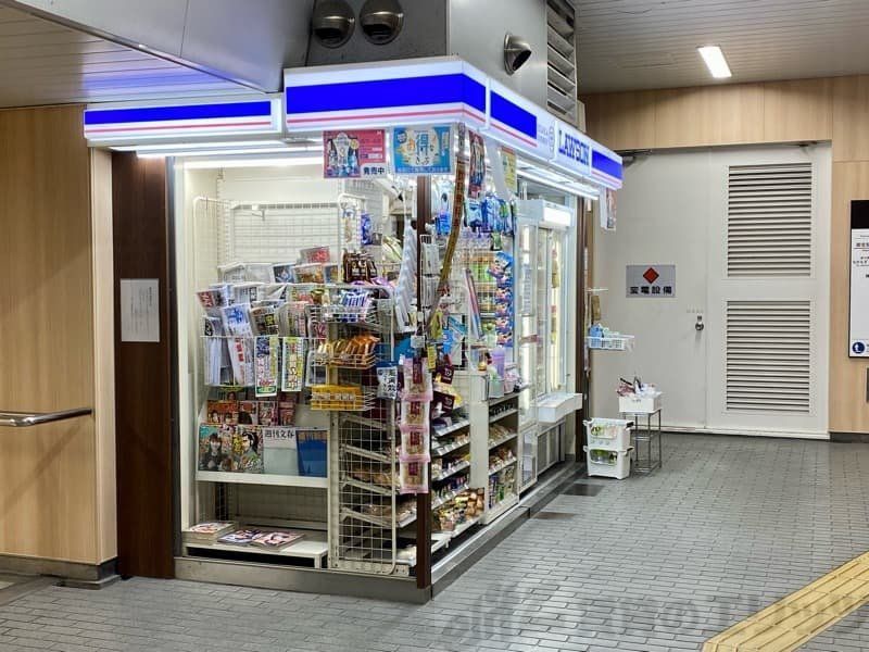 コンビニ　ローソンOSL江坂駅店（コンビニ）まで410m
