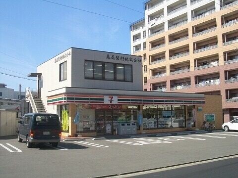 コンビニ　セブンイレブン粕屋柚須駅前店（コンビニ）まで778m