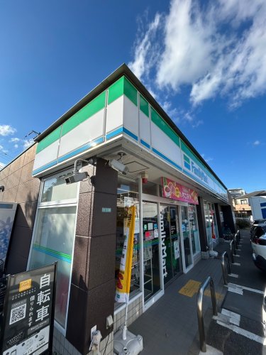 コンビニ　ファミリーマート 西宮獅子ヶ口店（コンビニ）まで357m
