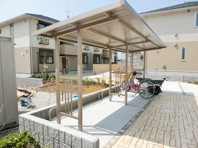 その他共有部分　屋根付きの駐輪場です