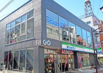 コンビニ　ファミリーマート大田長原店（コンビニ）まで180m