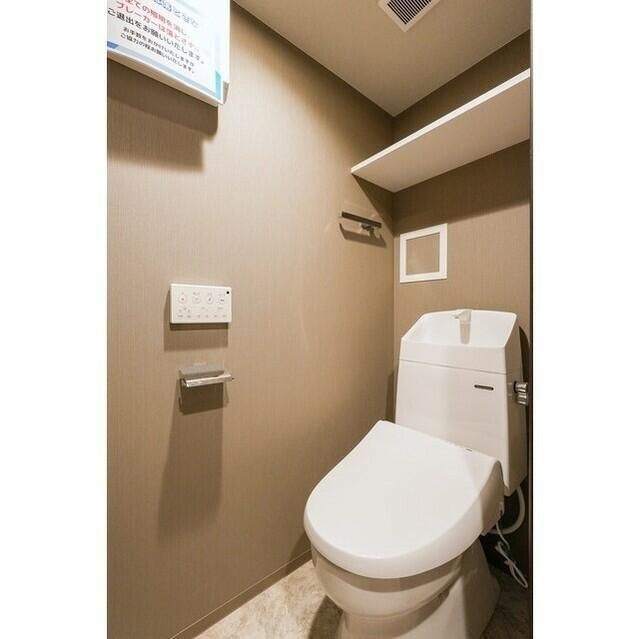 トイレ　トイレもきれいです