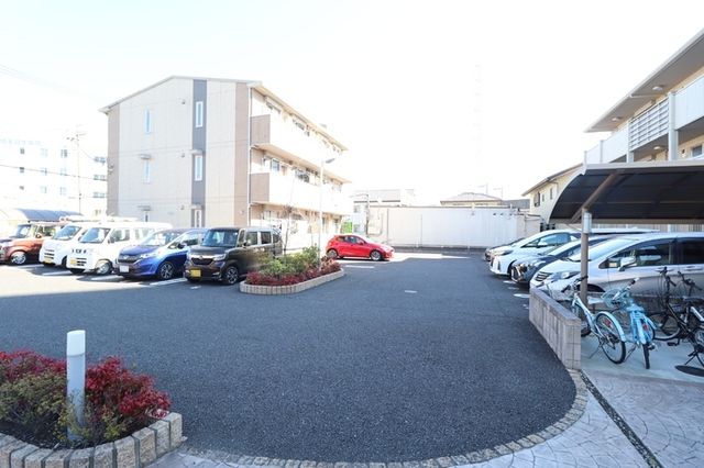 駐車場　駐車場