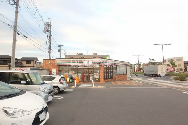 コンビニ　セブンイレブン 津市栄町4丁目店（コンビニ）まで683m