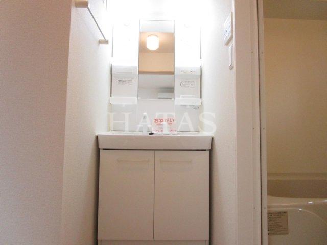 洗面設備　同物件別部屋です。
