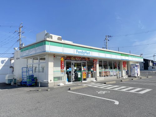 コンビニ　ファミリーマート 岸和田土生東店（コンビニ）まで374m