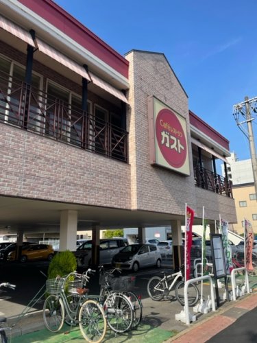 飲食店　ガスト 太閤通店(から好し取扱店)（飲食店）まで278m