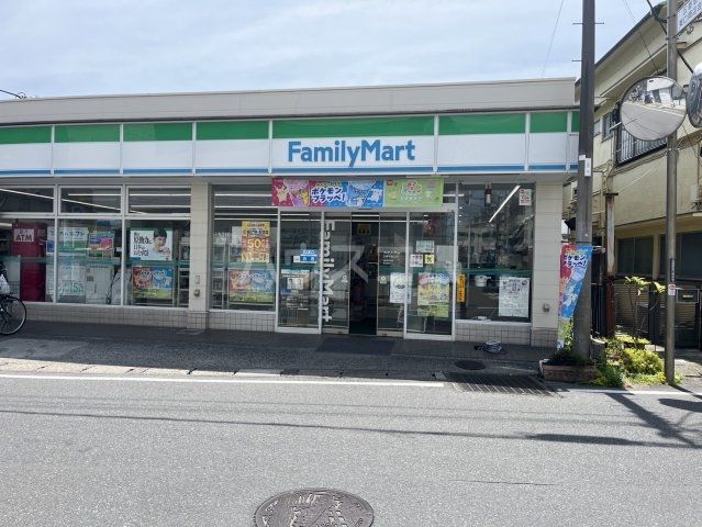 コンビニ　ファミリーマート 五香駅東口店（コンビニ）まで597m