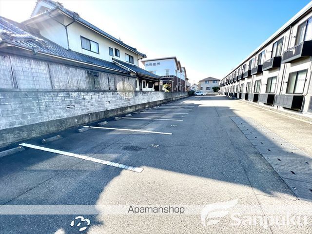 駐車場　駐車場