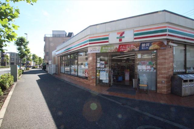 コンビニ　セブンイレブン（コンビニ）まで317m