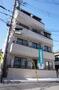 建物外観　鉄筋コンクリート造のがっちりとした建物。