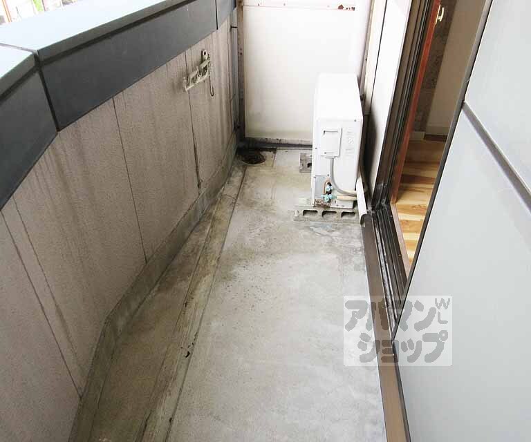 バルコニー　明るいベランダです