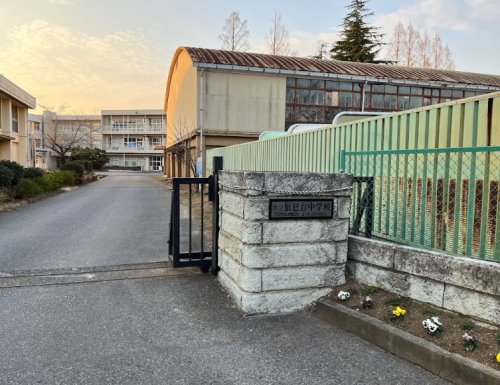 中学校　市原市立辰巳台中学校（中学校）まで1062m