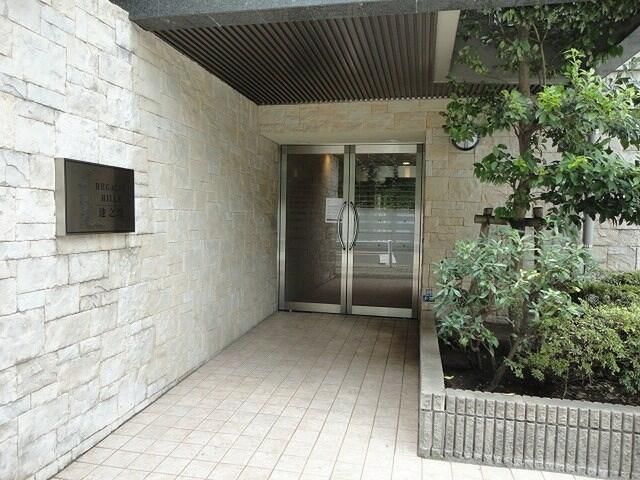 エントランス　建物の内部です