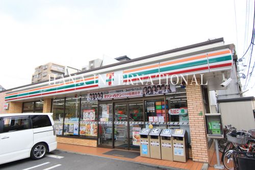 コンビニ　セブンイレブン足立梅田２丁目店（コンビニ）まで608m