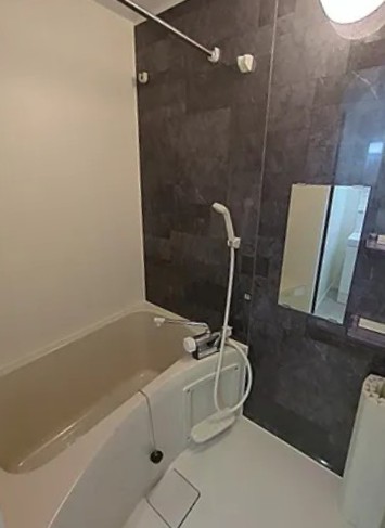 バス・シャワールーム　別部屋参照写真